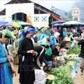 Đồng Văn market